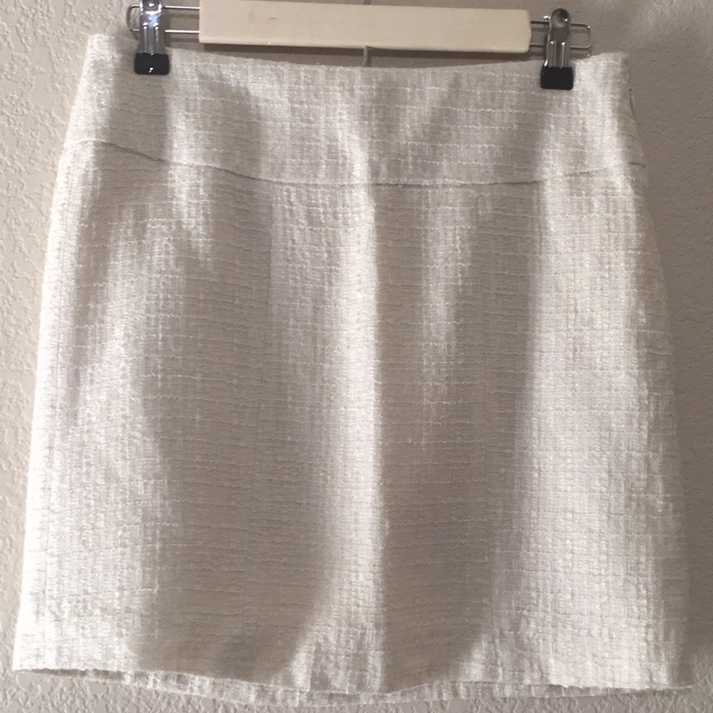 Banana Republic Cream Skirt, Size 6 Petite